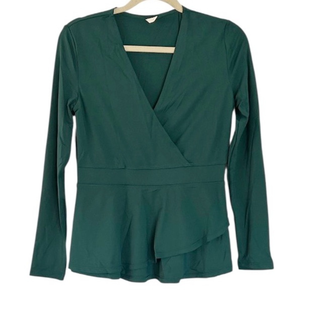 Halara Green Long Sleeve V-Neck Ruffle Hem Top Size Medium Stretch NEW With Tags - Picture 2 of 11
